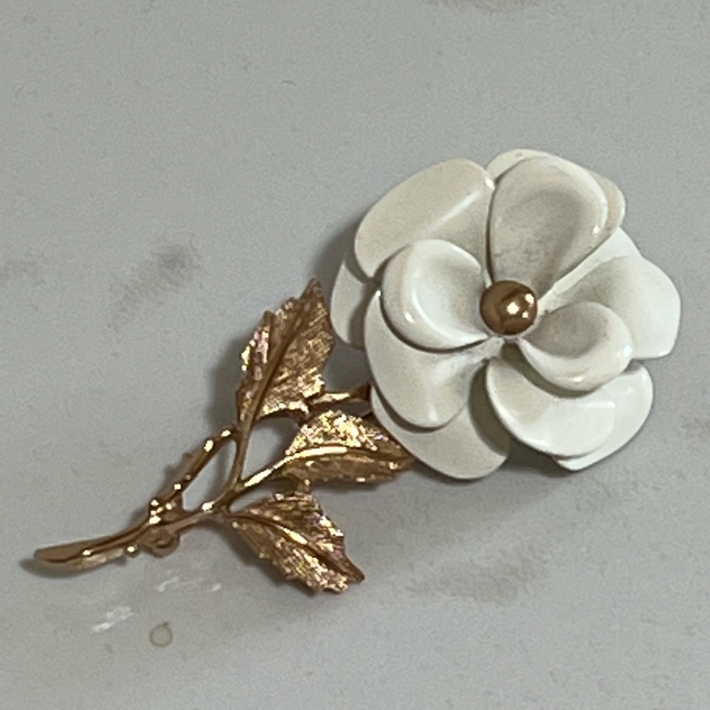 Vintage Flower Brooch
